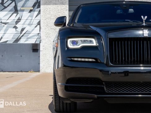 Used 2017 Rolls-Royce Wraith RWD image 4