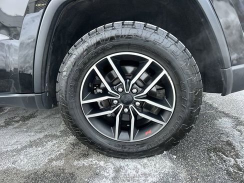 Certified 2021 Jeep Grand Cherokee Trailhawk w/ Trailhawk Luxury Group image 11