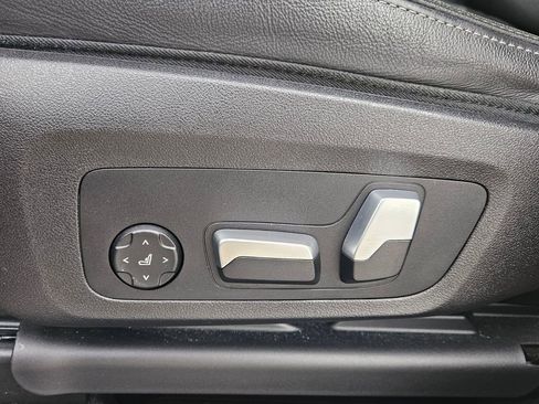 Used 2023 BMW X3 xDrive30i w/ Convenience Package image 12