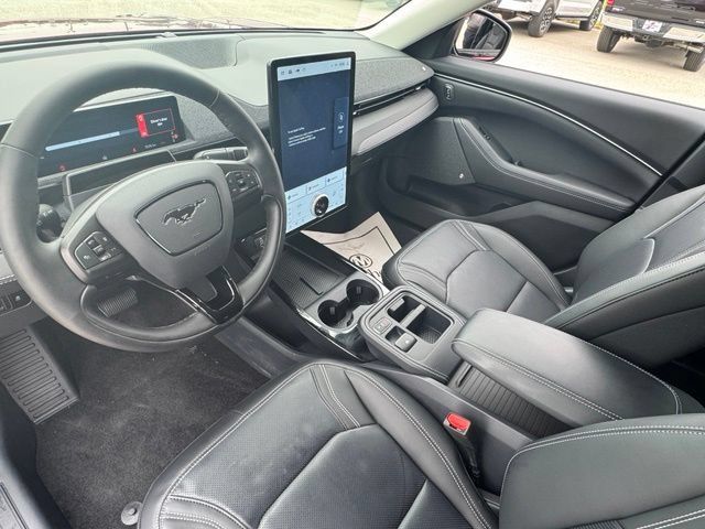 Used 2025 Ford Mustang Mach-E Premium AWD/4WD image 4