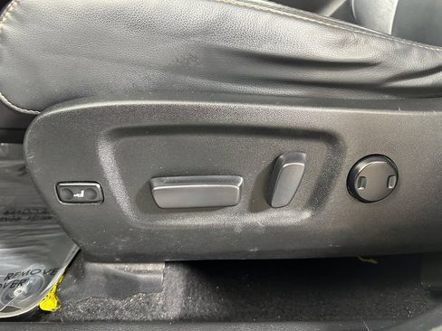 Used 2018 Toyota Highlander XLE AWD/4WD image 18