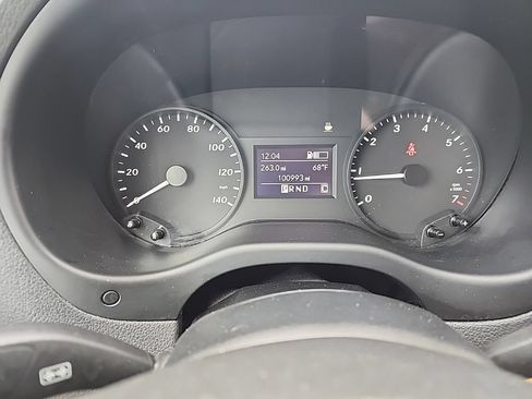 Used 2017 Mercedes-Benz Metris image 9