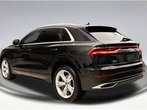 Used 2023 Audi Q8 Premium w/ Convenience Package AWD/4WD image 17