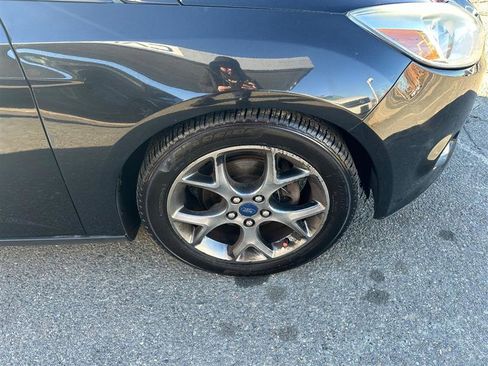 Used 2014 Ford Focus SE w/ Equipment Group 201A image 12