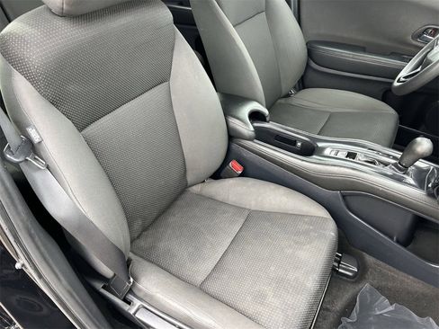 Used 2020 Honda HR-V LX image 11