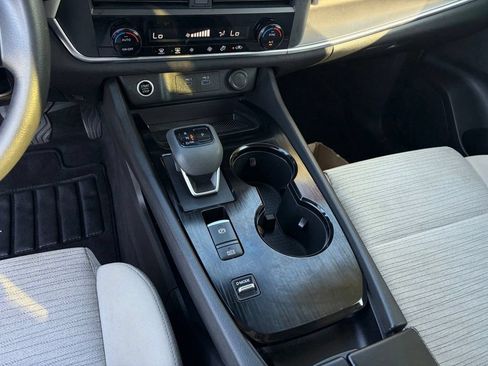 Certified 2023 Nissan Rogue SV FWD image 20