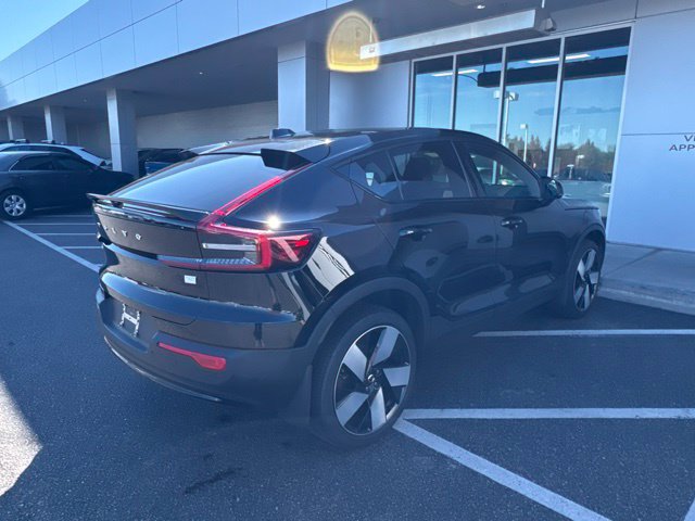 Used 2023 Volvo C40 P8 Recharge Plus w/ Climate Package AWD/4WD image 4