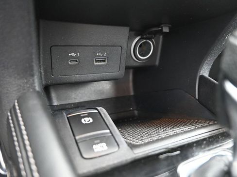 Used 2023 Nissan Kicks SV FWD image 21