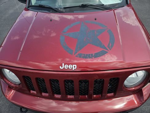 Used 2013 Jeep Patriot Latitude w/ Freedom Edition Pkg AWD/4WD image 12