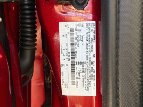 Used 2017 Ford Focus Titanium w/ Titanium Technology Package image 32