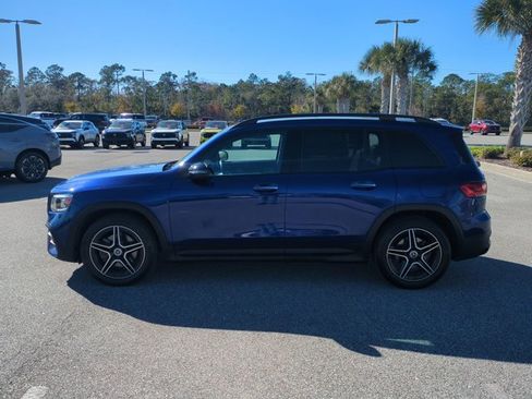 Used 2020 Mercedes-Benz GLB 250 w/ AMG Line image 8