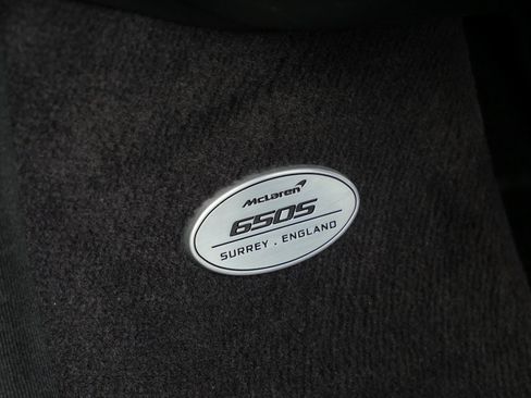 Used 2015 McLaren 650S Spider image 24