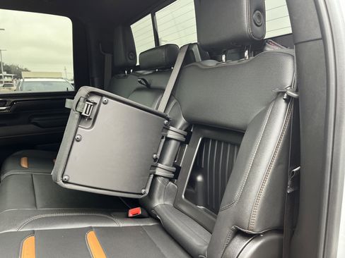 Used 2025 GMC Sierra 2500 AT4 w/ AT4 Premium Plus Package image 14