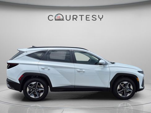 New 2026 Hyundai Tucson SEL FWD image 6