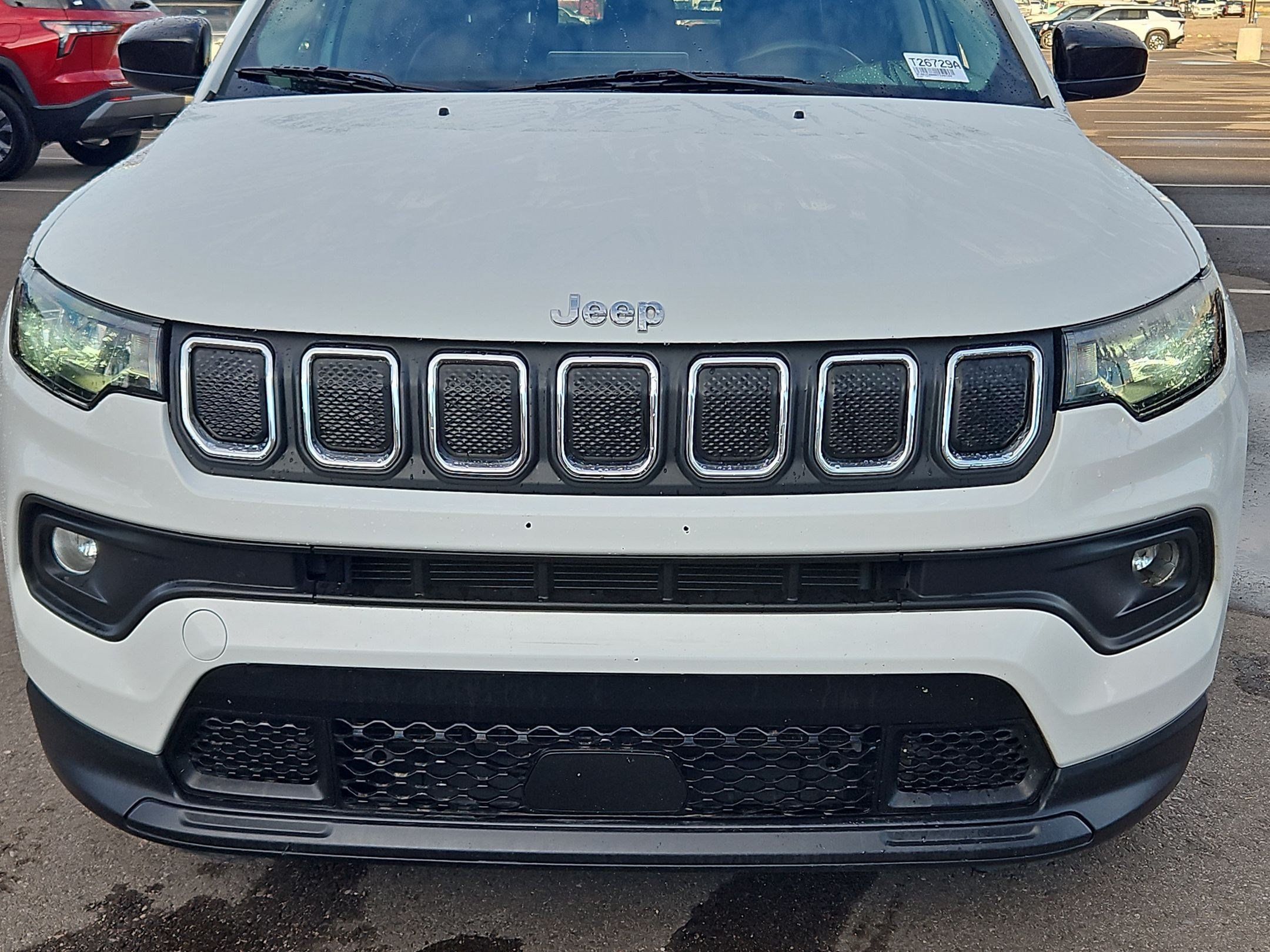 Used 2022 Jeep Compass Latitude FWD image 9