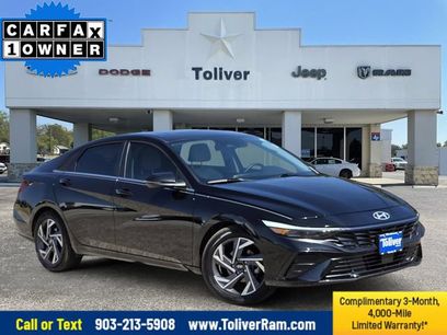 Used 2025 Hyundai Elantra Limited w/ Cargo Package