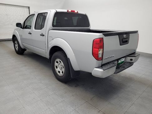 Used 2018 Nissan Frontier SV image 5