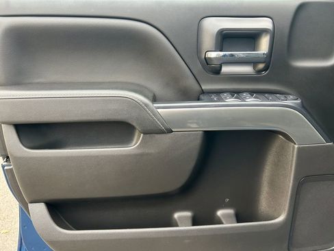 Used 2018 Chevrolet Silverado 1500 LT w/ All Star Edition image 23