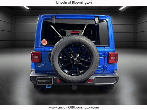 Used 2022 Jeep Wrangler Unlimited Sahara w/ Cold Weather Group image 6
