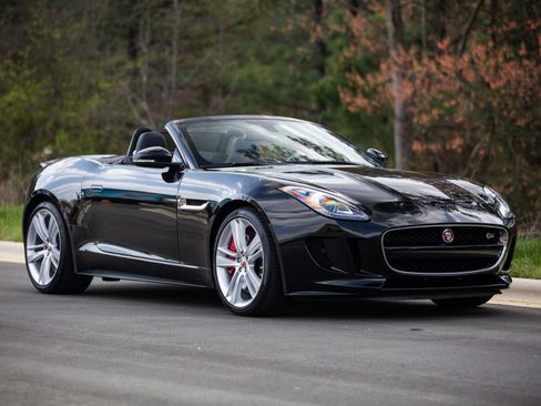 Used 2015 Jaguar F-TYPE S image 3