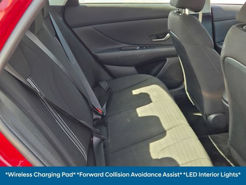 Used 2023 Hyundai Elantra SEL w/ Convenience Package FWD image 14