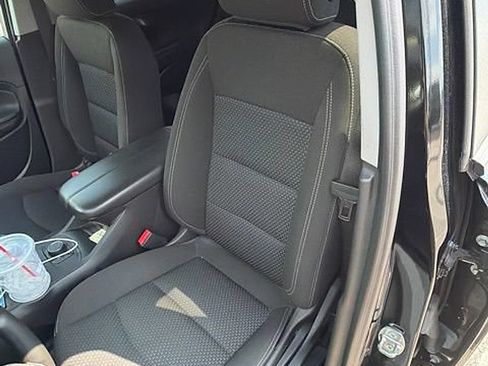 Used 2023 GMC Terrain SLE FWD image 10