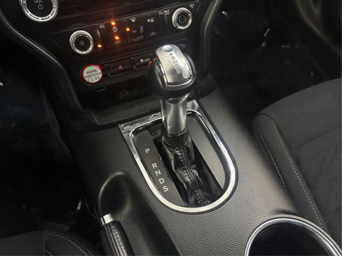 Used 2015 Ford Mustang Coupe RWD image 40