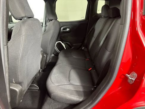 Certified 2019 Jeep Renegade Sport w/ Sport Appearance Group AWD/4WD image 13