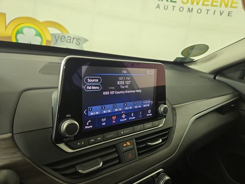 Used 2023 Nissan Altima 2.5 SV image 19