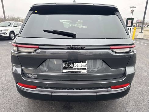 New 2026 Jeep Grand Cherokee Altitude RWD image 5