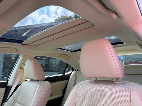 Used 2018 Lexus ES 350 w/ Ultra Luxury Package FWD image 23