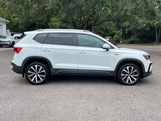 Used 2022 Volkswagen Taos SE FWD video 2