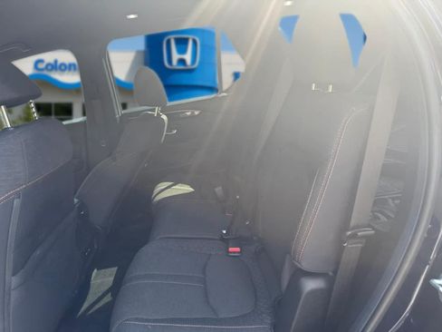 Used 2025 Honda Pilot Sport image 27