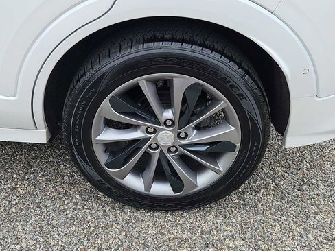 Used 2020 Buick Encore GX Essence w/ Experience Buick Package image 8