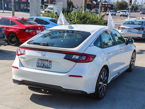 Used 2024 Honda Civic EX-L image 5