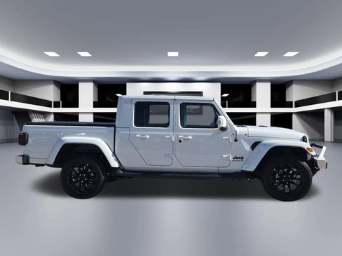 Used 2023 Jeep Gladiator Overland image 7
