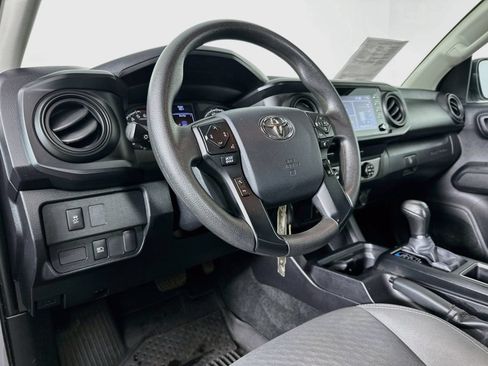 Certified 2020 Toyota Tacoma SR w/ SR Convenience Package AWD/4WD image 9