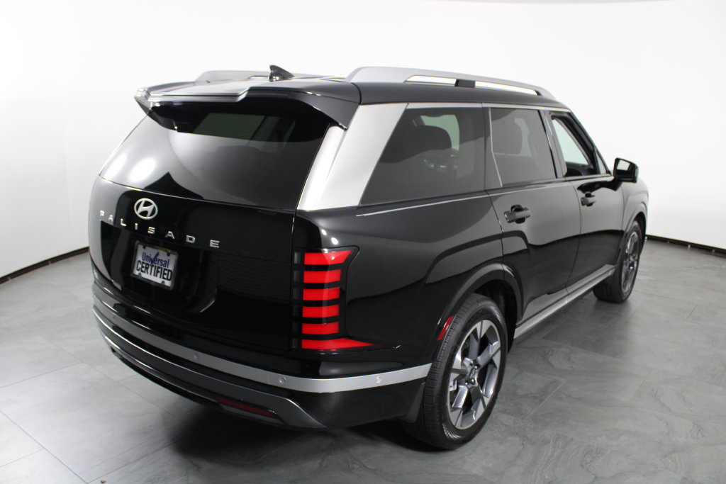 Certified 2026 Hyundai Palisade Limited FWD image 4