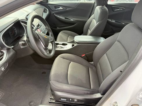 Used 2024 Chevrolet Malibu LT FWD image 16