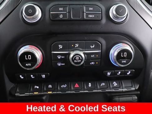 Used 2021 GMC Sierra 1500 AT4 w/ Driver Alert Package I AWD/4WD image 4