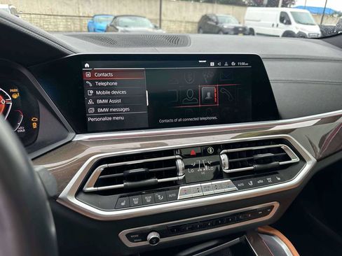 Used 2022 BMW X6 xDrive40i w/ M Sport Package AWD/4WD image 31