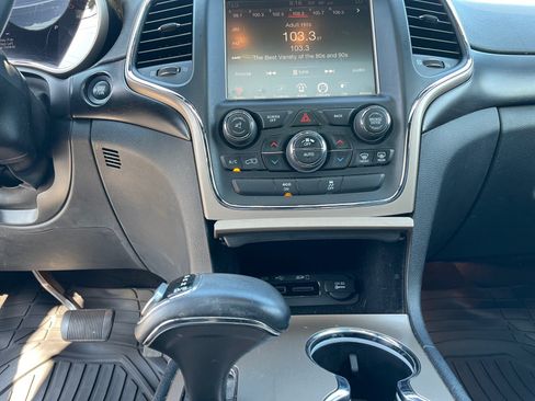 Used 2015 Jeep Grand Cherokee Altitude AWD/4WD image 13
