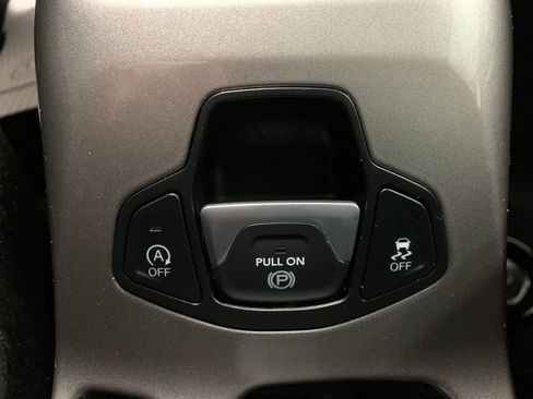 Used 2021 Jeep Renegade Limited image 13