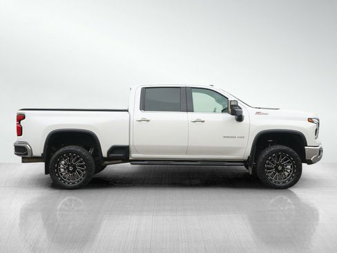 Used 2024 Chevrolet Silverado 3500 LTZ w/ LTZ Plus Package AWD/4WD image 6
