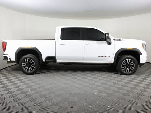 Used 2022 GMC Sierra 2500 AT4 w/ AT4 Preferred Package image 4