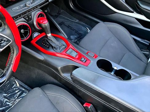 Used 2018 Chevrolet Camaro SS image 14