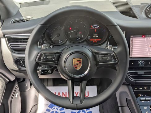 New 2026 Porsche Macan image 15
