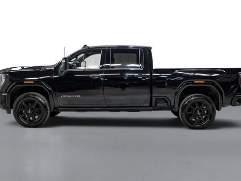 Used 2024 GMC Sierra 2500 AT4 w/ AT4 Premium Plus Package AWD/4WD image 9