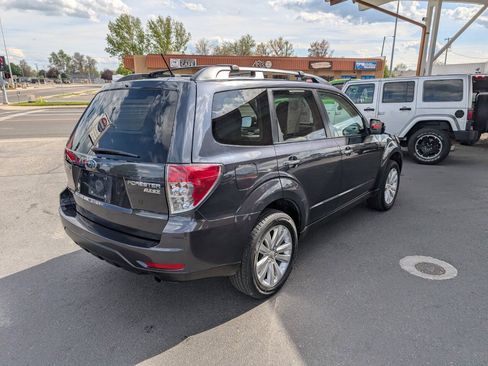 Used 2013 Subaru Forester 2.5X Premium w/ All-Weather Pkg AWD/4WD image 7