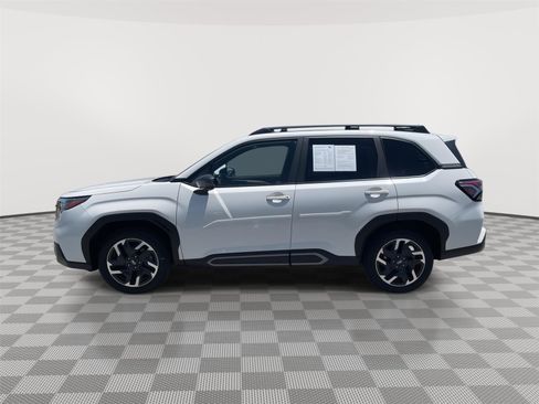 Certified 2025 Subaru Forester Limited w/ Popular Package #1 AWD/4WD image 5